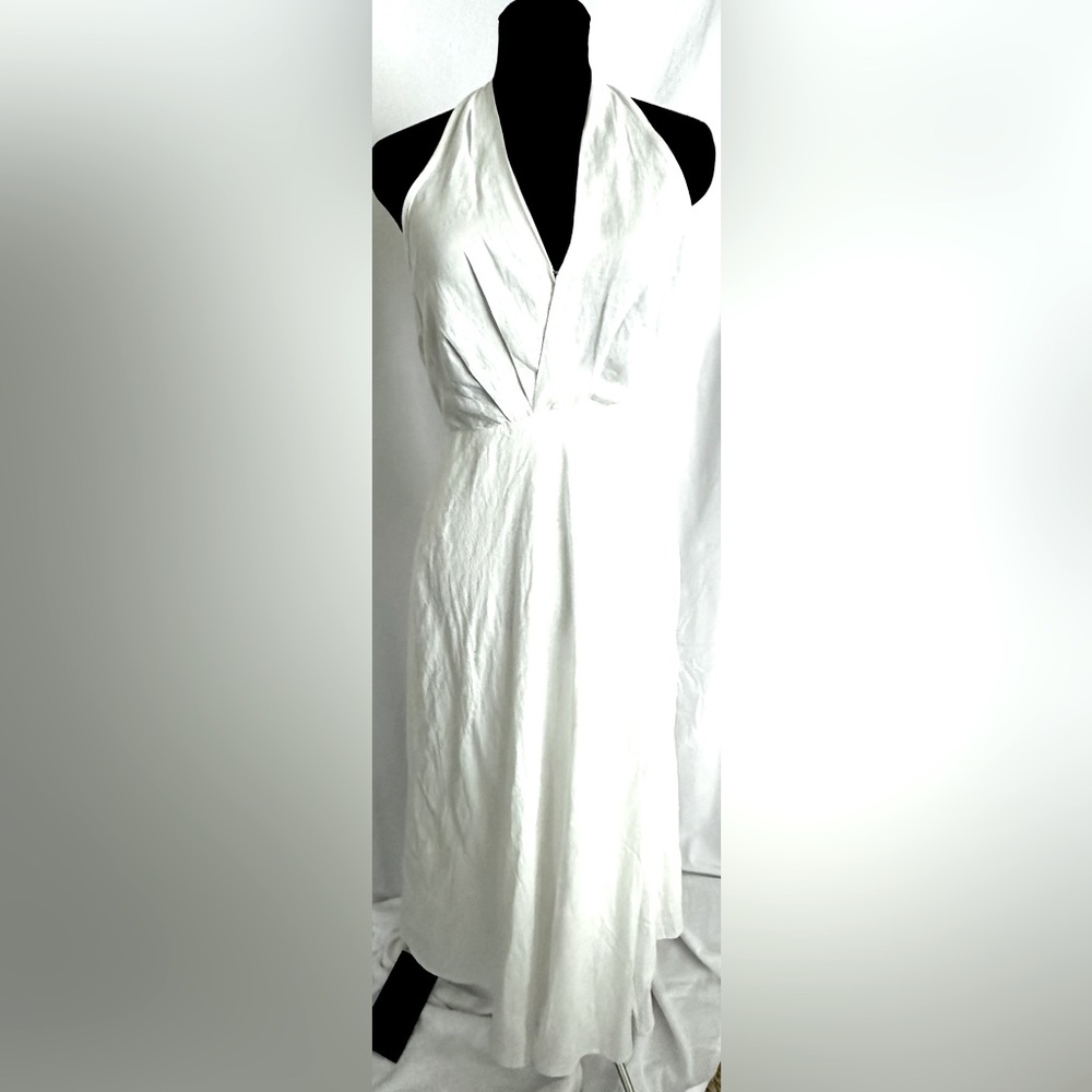 Gorgeous halter dress, perfect for summer